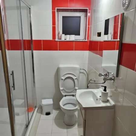 Cozy Ap 2nd Floor Near Capital Of Slovenia לובליאנה